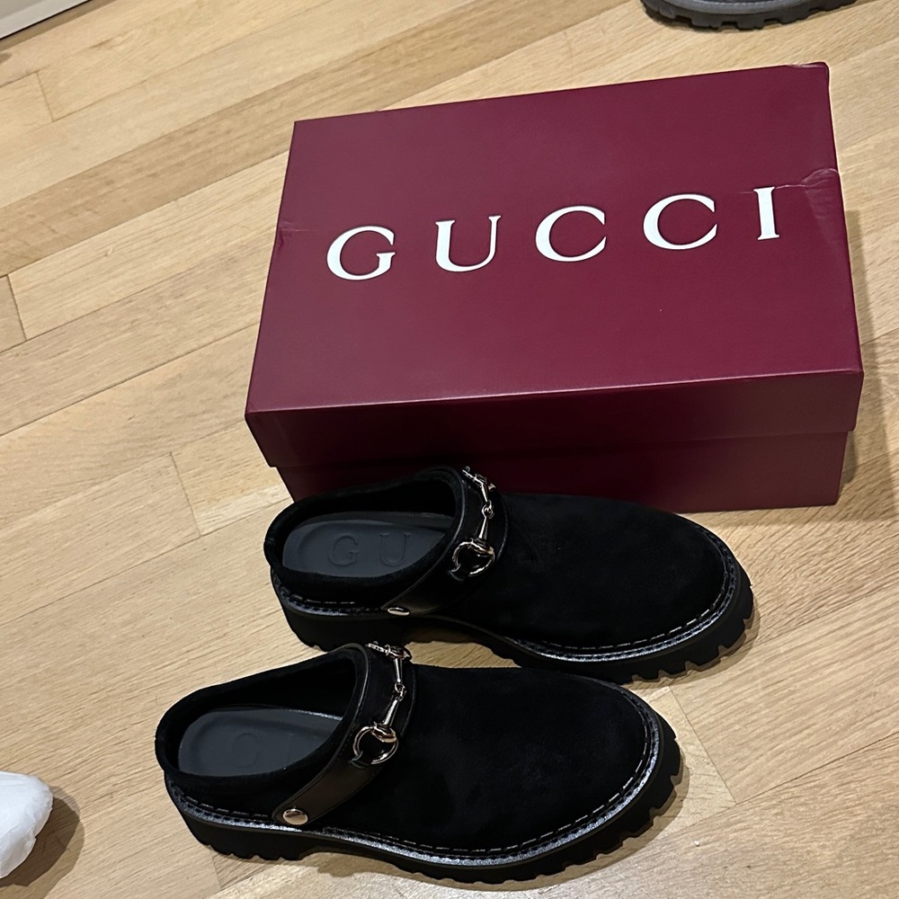NEW Gucci Black Suede horsebit Loafers with Silver Detailing size 37